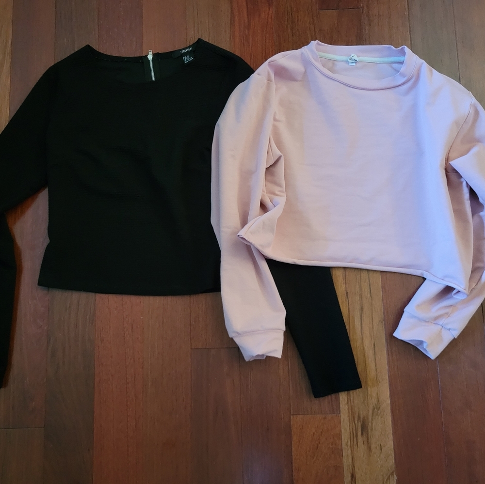 2 crop tops